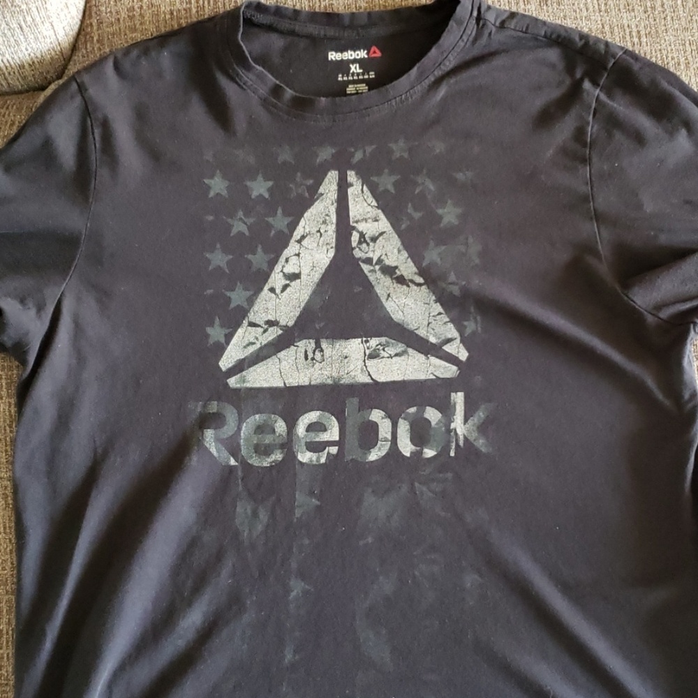 Reebok XL tee shirt